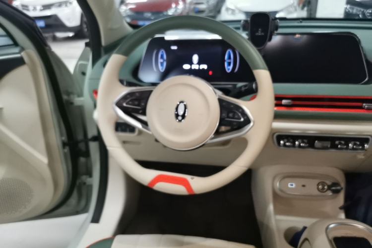 Used ORA Good Cat 2023 401 km Standard Range Luxury Version Lithium Iron Phosphate Steering Wheel