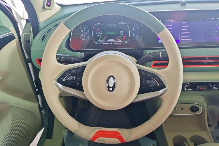 Used ORA Good Cat 2023 401 km Standard Range Premium Version Lithium Iron Phosphate Steering Wheel