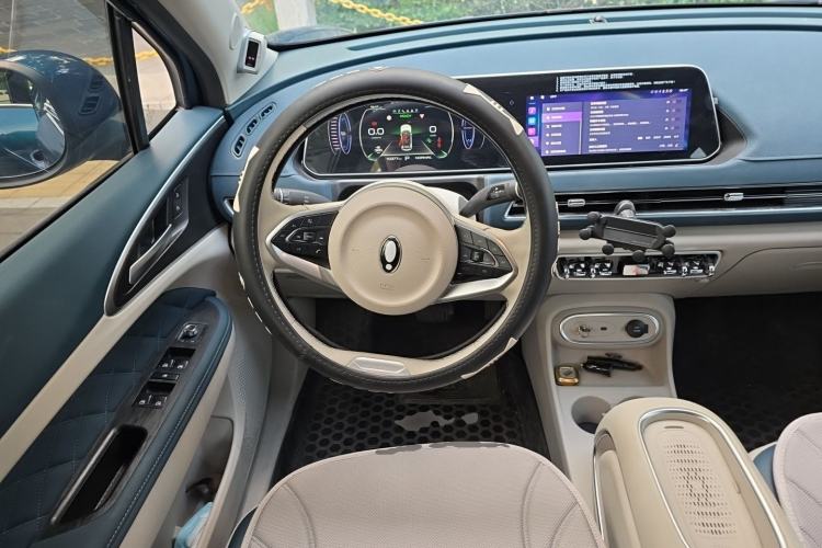 Used ORA Good Cat 2023 401 km Standard Range Prestige Version Lithium Iron Phosphate Steering Wheel