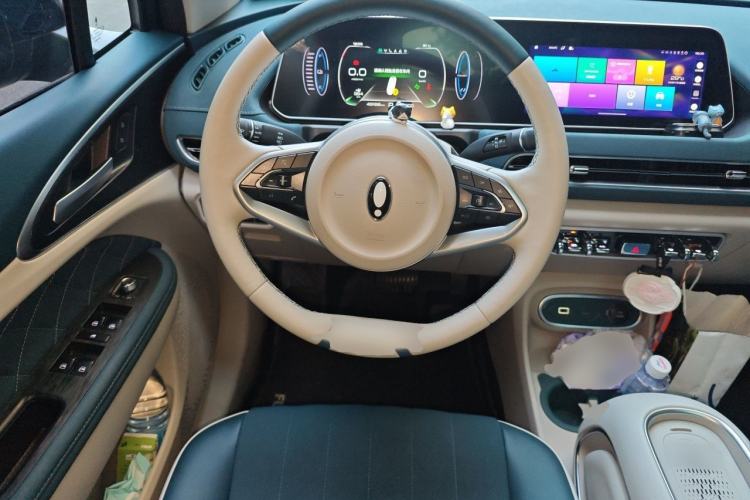 Used ORA Good Cat 2023 401 km Standard Range Premium Version Lithium Iron Phosphate Steering Wheel