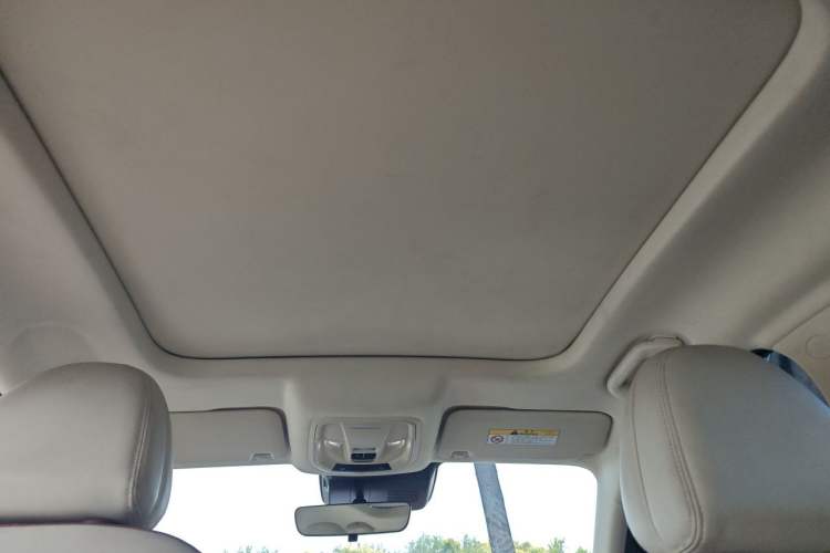 Used ORA Good Cat 2023 401 km Standard Range Prestige Version Lithium Iron Phosphate Headliner