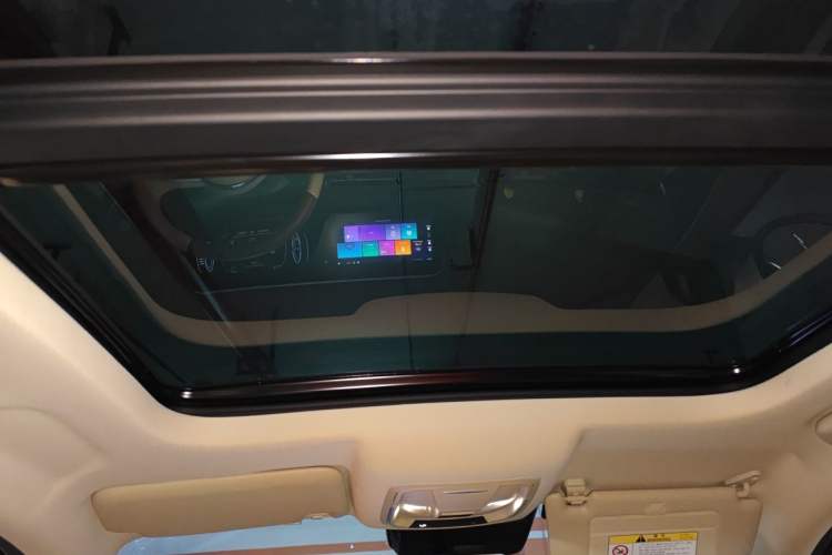 Used ORA Good Cat 2023 401 km Standard Range Premium Version Lithium Iron Phosphate Headliner