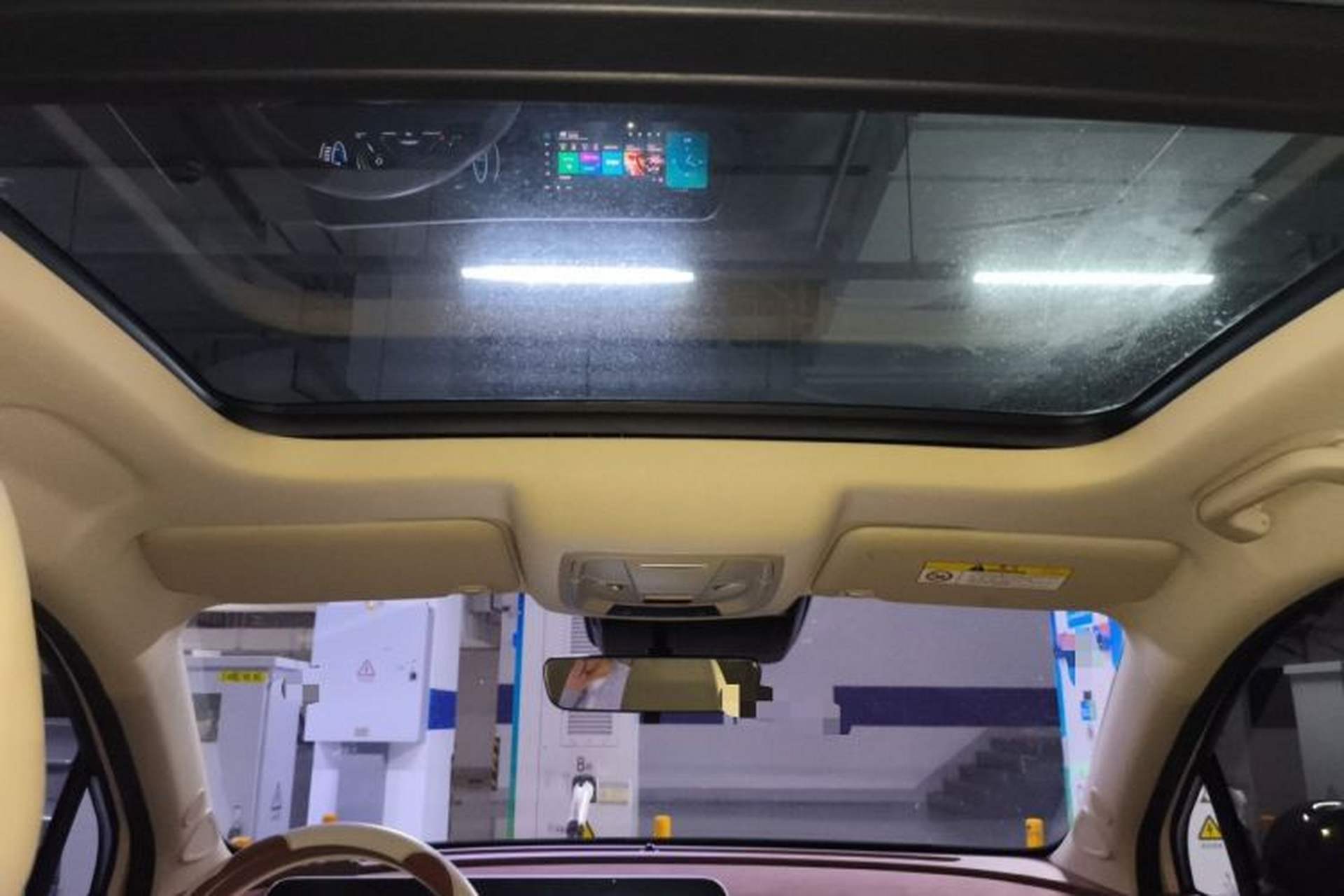 Used ORA Good Cat 2023 401 km Standard Range Comfort Version Lithium Iron Phosphate Headliner