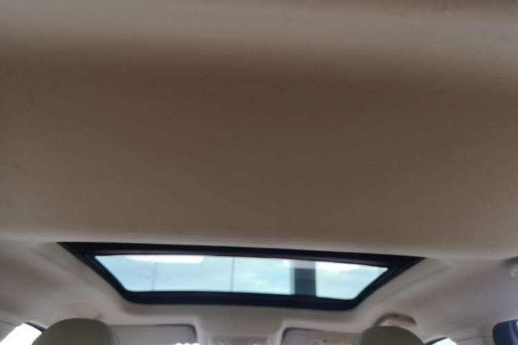Used ORA Good Cat 2023 401 km Standard Range Premium Version Lithium Iron Phosphate Headliner