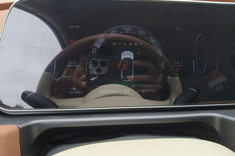 Used ORA Good Cat 2023 401 km Standard Range Luxury Version Lithium Iron Phosphate Instrument Cluster