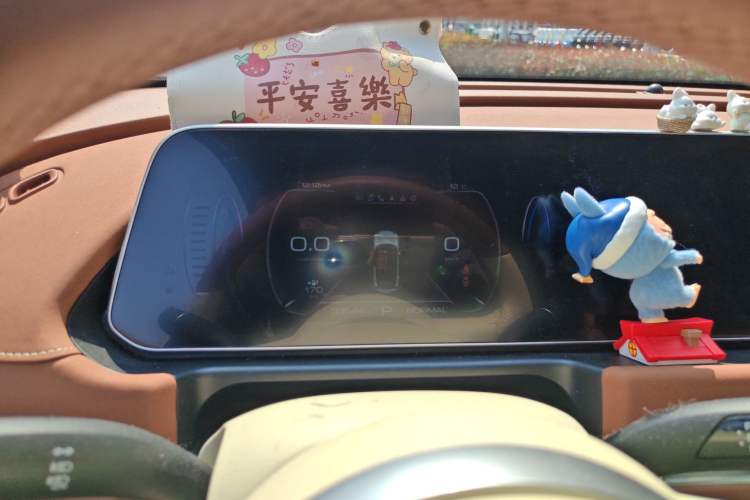 Used ORA Good Cat 2023 401 km Standard Range Luxury Version Lithium Iron Phosphate Instrument Cluster