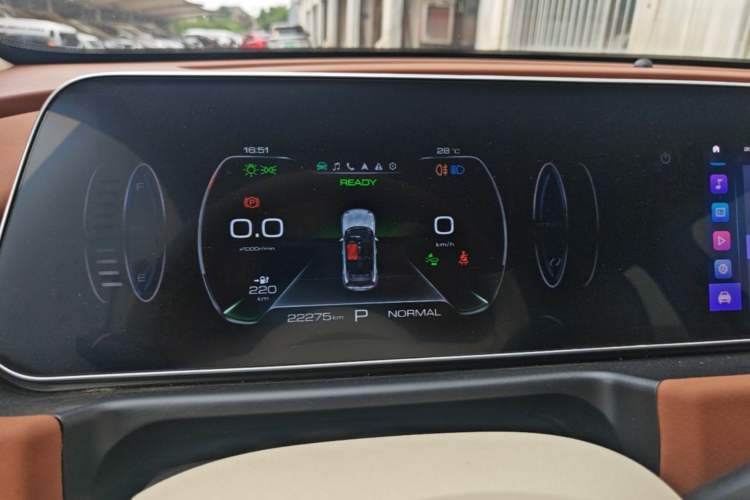 Used ORA Good Cat 2023 401 km Standard Range Luxury Version Lithium Iron Phosphate Instrument Cluster