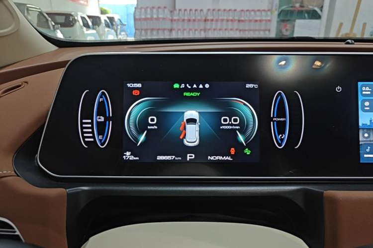 Used ORA Good Cat 2023 401 km Standard Range Luxury Version Lithium Iron Phosphate Instrument Cluster