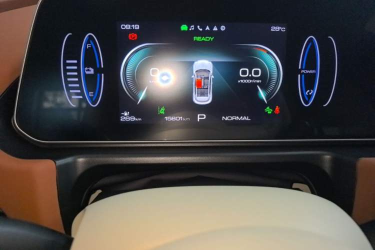 Used ORA Good Cat 2023 401 km Standard Range Luxury Version Lithium Iron Phosphate Instrument Cluster