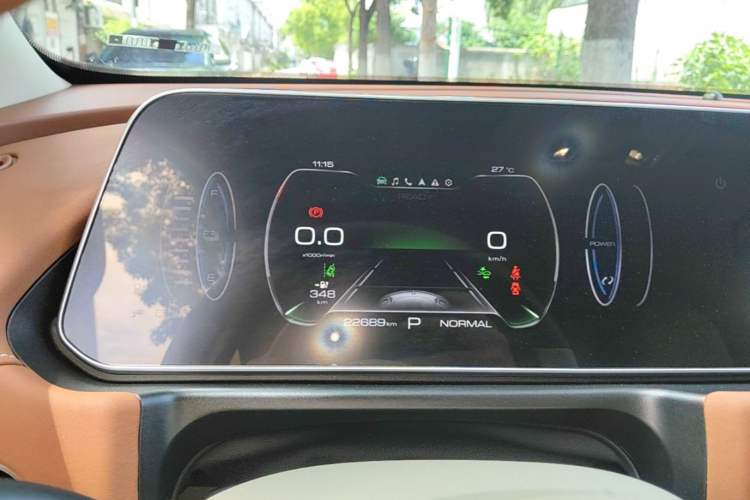 Used ORA Good Cat 2023 401 km Standard Range Luxury Version Lithium Iron Phosphate Instrument Cluster