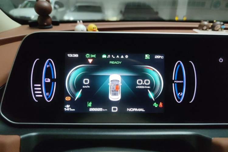Used ORA Good Cat 2023 401 km Standard Range Luxury Version Lithium Iron Phosphate Instrument Cluster