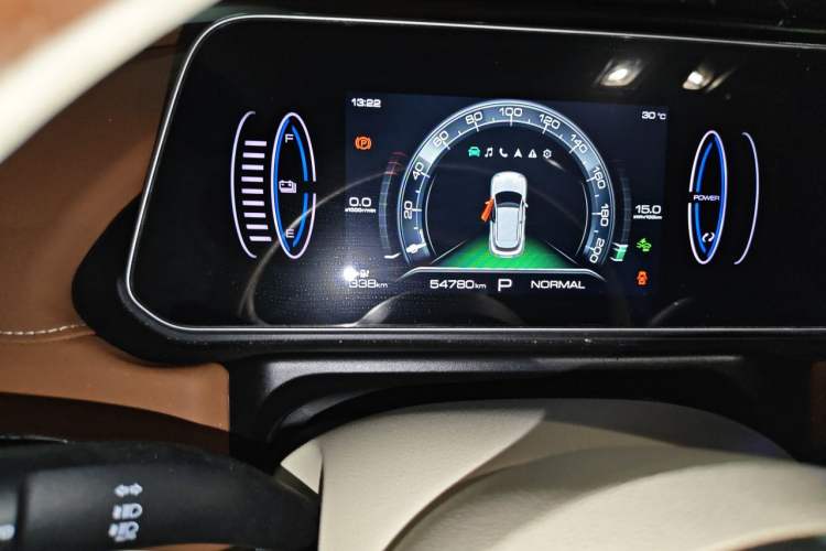 Used ORA Good Cat 2023 401 km Standard Range Premium Version Lithium Iron Phosphate Instrument Cluster