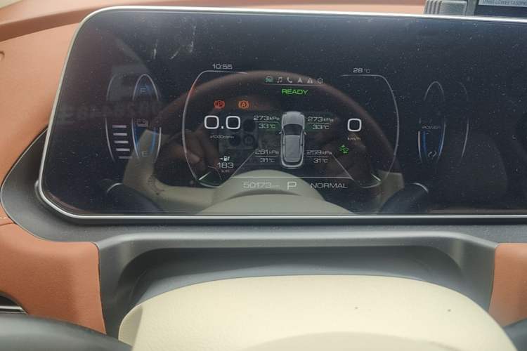 Used ORA Good Cat 2023 401 km Standard Range Luxury Version Lithium Iron Phosphate Instrument Cluster