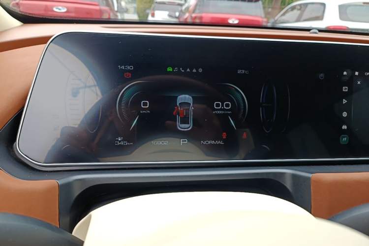 Used ORA Good Cat 2023 401 km Standard Range Premium Version Lithium Iron Phosphate Instrument Cluster