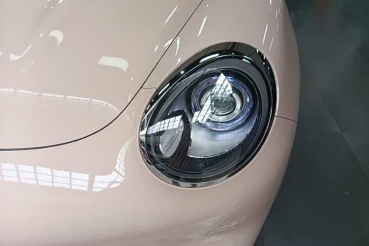 Used ORA Good Cat 2023 401 km Standard Range Prestige Version Lithium Iron Phosphate Left Front Headlight