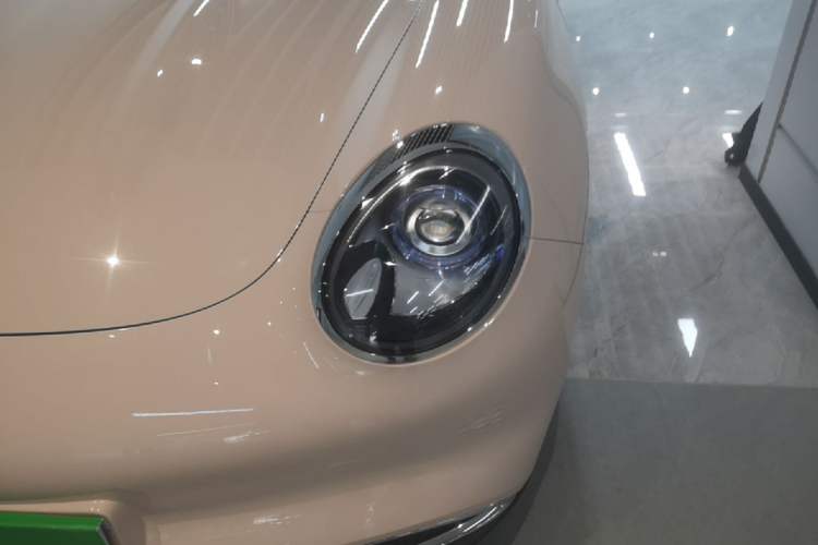 Used ORA Good Cat 2023 401 km Standard Range Luxury Version Lithium Iron Phosphate Left Front Headlight