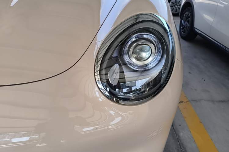Used ORA Good Cat 2023 401 km Standard Range Premium Version Lithium Iron Phosphate Left Front Headlight