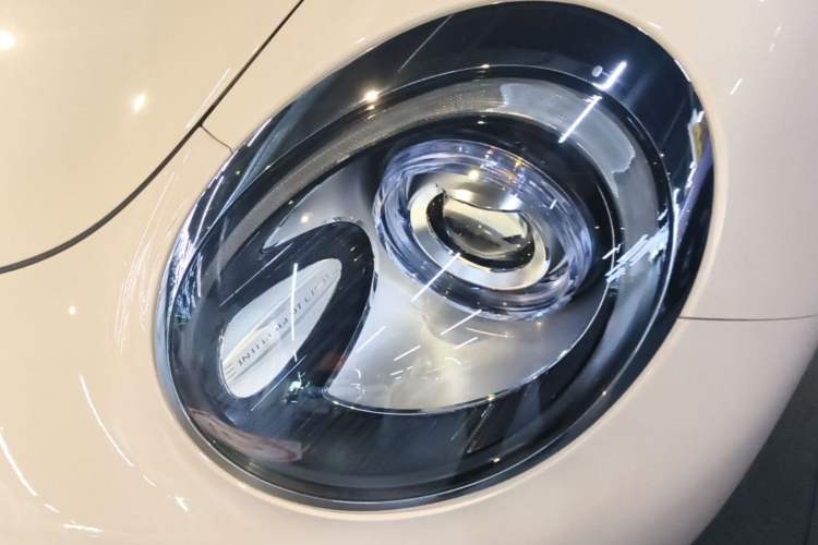 Used ORA Good Cat 2023 401 km Standard Range Luxury Version Lithium Iron Phosphate Left Front Headlight