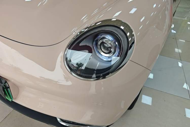 Used ORA Good Cat 2023 401 km Standard Range Luxury Version Ternary Lithium Left Front Headlight