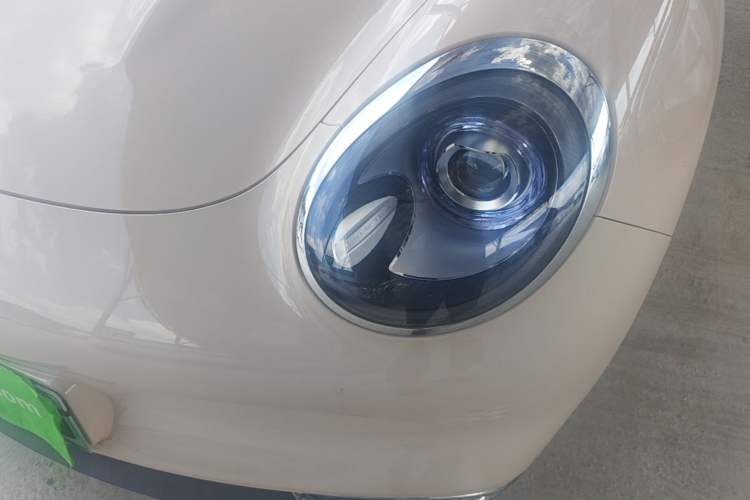 Used ORA Good Cat 2023 401 km Standard Range Comfort Version Lithium Iron Phosphate Left Front Headlight