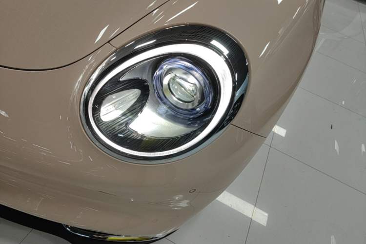 Used ORA Good Cat 2023 401 km Standard Range Luxury Version Lithium Iron Phosphate Left Front Headlight