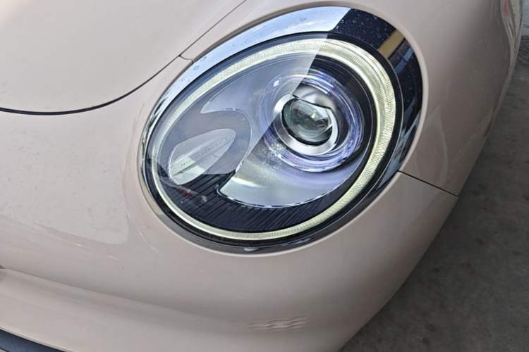 Used ORA Good Cat 2023 401 km Standard Range Premium Version Lithium Iron Phosphate Left Front Headlight