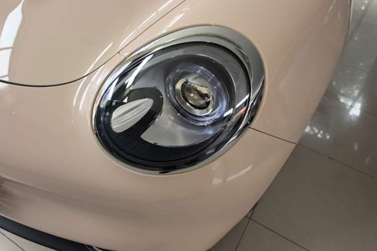 Used ORA Good Cat 2023 401 km Standard Range Luxury Version Lithium Iron Phosphate Left Front Headlight
