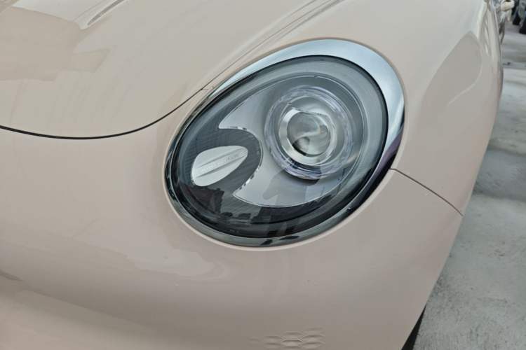 Used ORA Good Cat 2023 401 km Standard Range Prestige Version Lithium Iron Phosphate Left Front Headlight