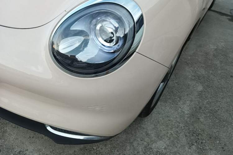 Used ORA Good Cat 2023 401 km Standard Range Luxury Version Lithium Iron Phosphate Left Front Headlight