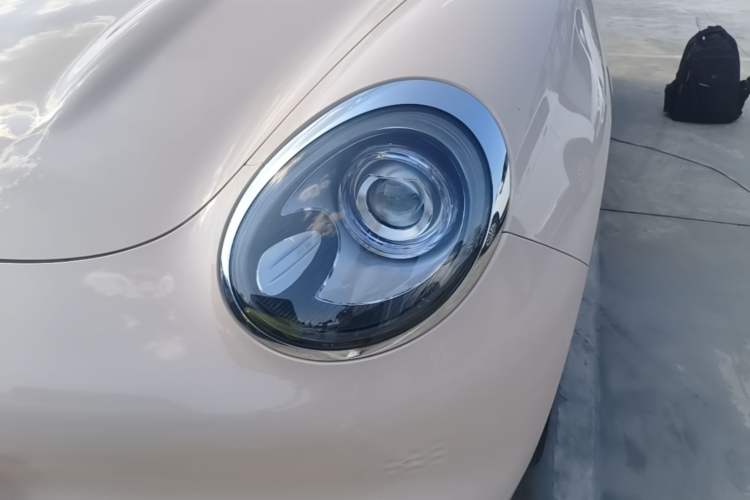 Used ORA Good Cat 2023 401 km Standard Range Premium Version Lithium Iron Phosphate Left Front Headlight