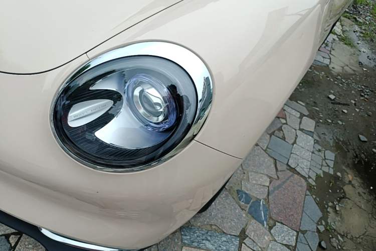 Used ORA Good Cat 2023 401 km Standard Range Premium Version Lithium Iron Phosphate Left Front Headlight