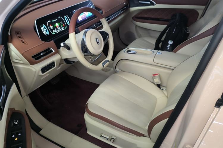 Used ORA Good Cat 2023 401 km Standard Range Luxury Version Lithium Iron Phosphate Left Front Seat