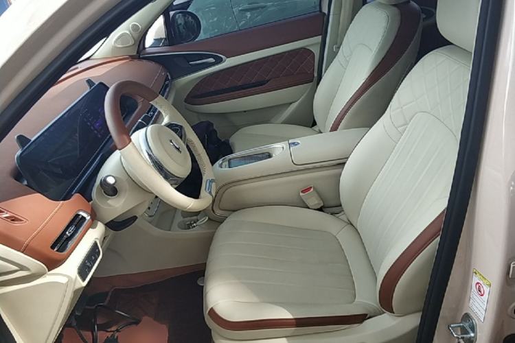 Used ORA Good Cat 2023 401 km Standard Range Luxury Version Lithium Iron Phosphate Left Front Seat