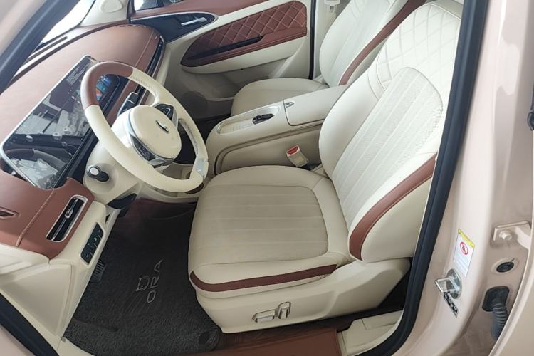 Used ORA Good Cat 2023 401 km Standard Range Prestige Version Lithium Iron Phosphate Left Front Seat