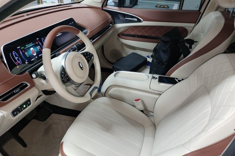 Used ORA Good Cat 2023 401 km Standard Range Prestige Version Lithium Iron Phosphate Left Front Seat