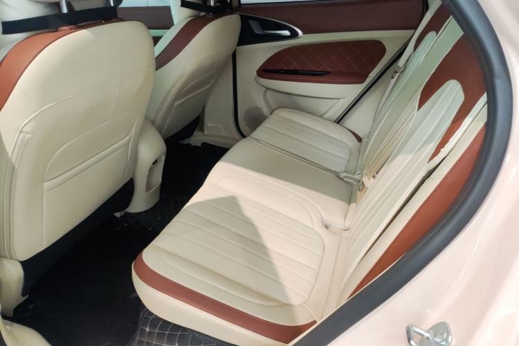 Used ORA Good Cat 2023 401 km Standard Range Luxury Version Lithium Iron Phosphate Left Rear Seat