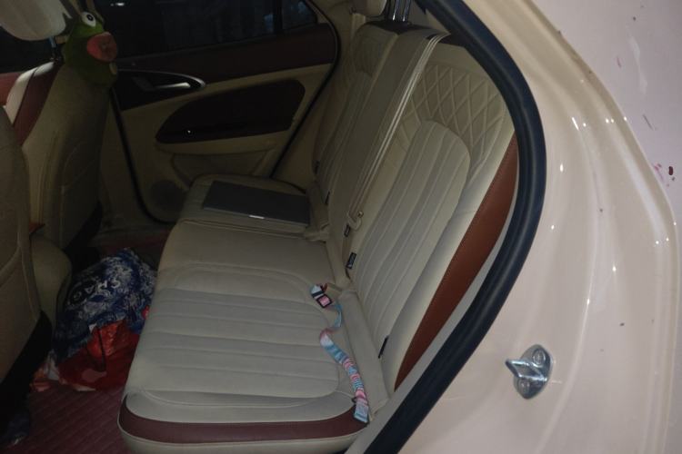 Used ORA Good Cat 2023 401 km Standard Range Prestige Version Lithium Iron Phosphate Left Rear Seat