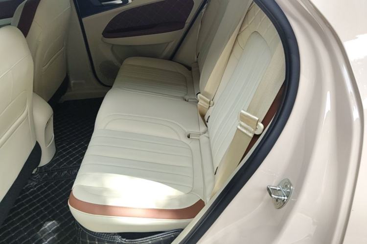 Used ORA Good Cat 2023 401 km Standard Range Luxury Version Lithium Iron Phosphate Left Rear Seat