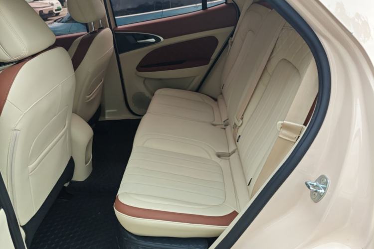 Used ORA Good Cat 2023 401 km Standard Range Luxury Version Lithium Iron Phosphate Left Rear Seat