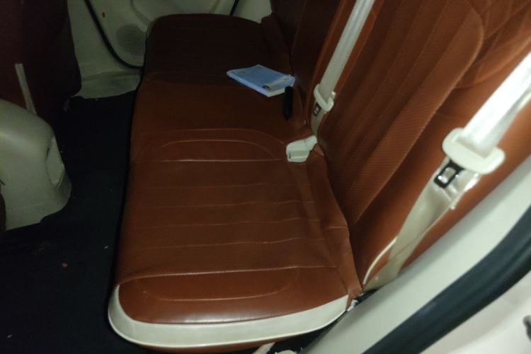 Used ORA Good Cat 2023 401 km Standard Range Luxury Version Lithium Iron Phosphate Left Rear Seat