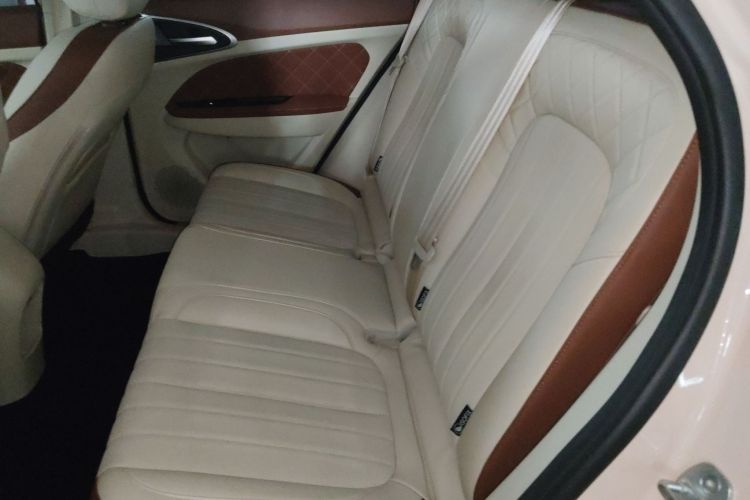 Used ORA Good Cat 2023 401 km Standard Range Luxury Version Lithium Iron Phosphate Left Rear Seat