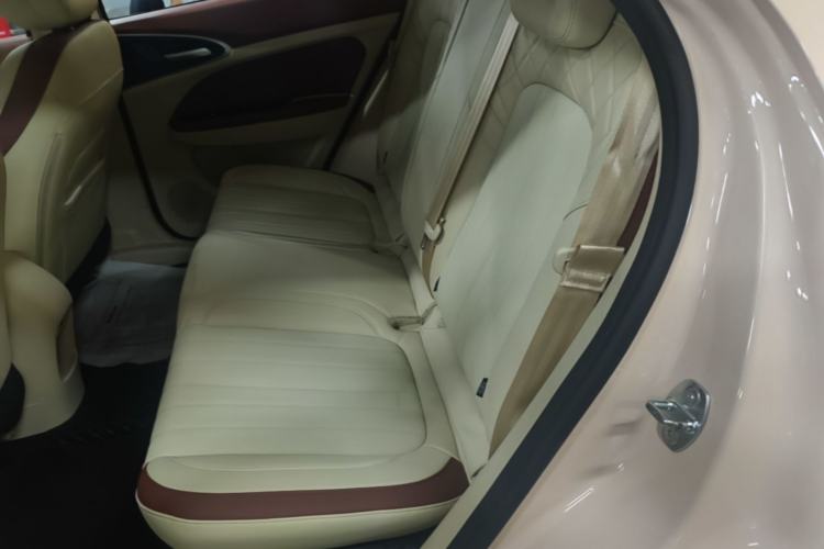 Used ORA Good Cat 2023 401 km Standard Range Luxury Version Lithium Iron Phosphate Left Rear Seat