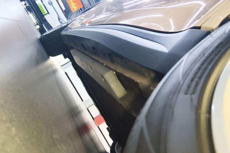 Used ORA Good Cat 2023 401 km Standard Range Luxury Version Lithium Iron Phosphate Left Side Sill