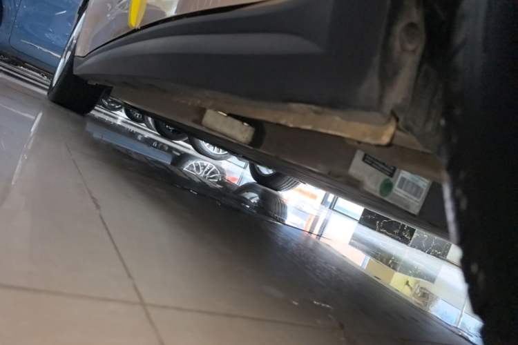 Used ORA Good Cat 2023 401 km Standard Range Luxury Version Lithium Iron Phosphate Left Side Sill