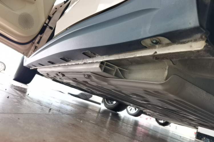 Used ORA Good Cat 2023 401 km Standard Range Luxury Version Ternary Lithium Left Side Sill