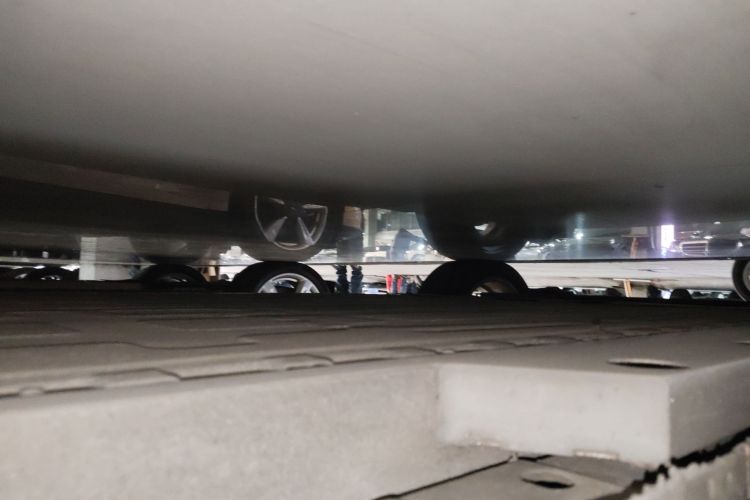 Used ORA Good Cat 2023 401 km Standard Range Luxury Version Lithium Iron Phosphate Left Side Sill