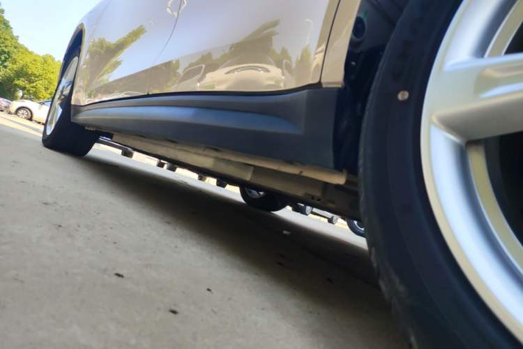 Used ORA Good Cat 2023 401 km Standard Range Luxury Version Lithium Iron Phosphate Left Side Sill