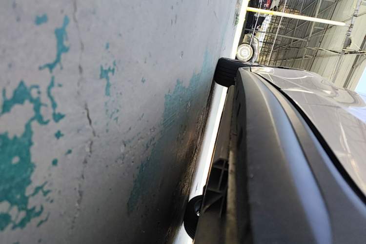 Used ORA Good Cat 2023 401 km Standard Range Premium Trim Ternary Lithium Left Side Sill