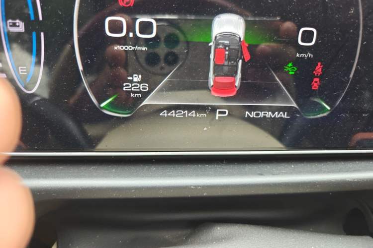 Used ORA Good Cat 2023 401 km Standard Range Prestige Version Lithium Iron Phosphate Odometer Close Up