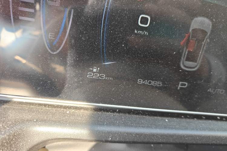 Used ORA Good Cat 2023 401 km Standard Range Premium Version Lithium Iron Phosphate Odometer Close Up